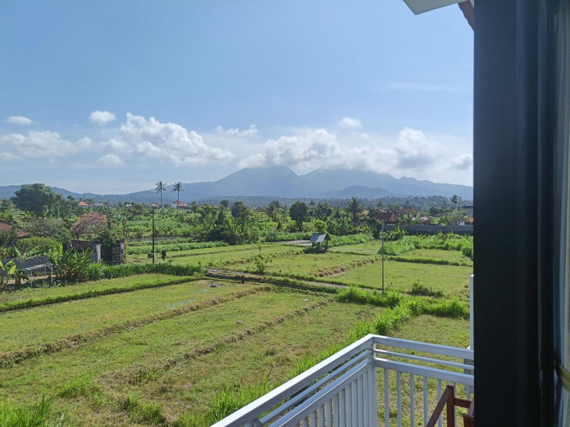 Limun Guesthouse Amlapura Экстерьер фото
